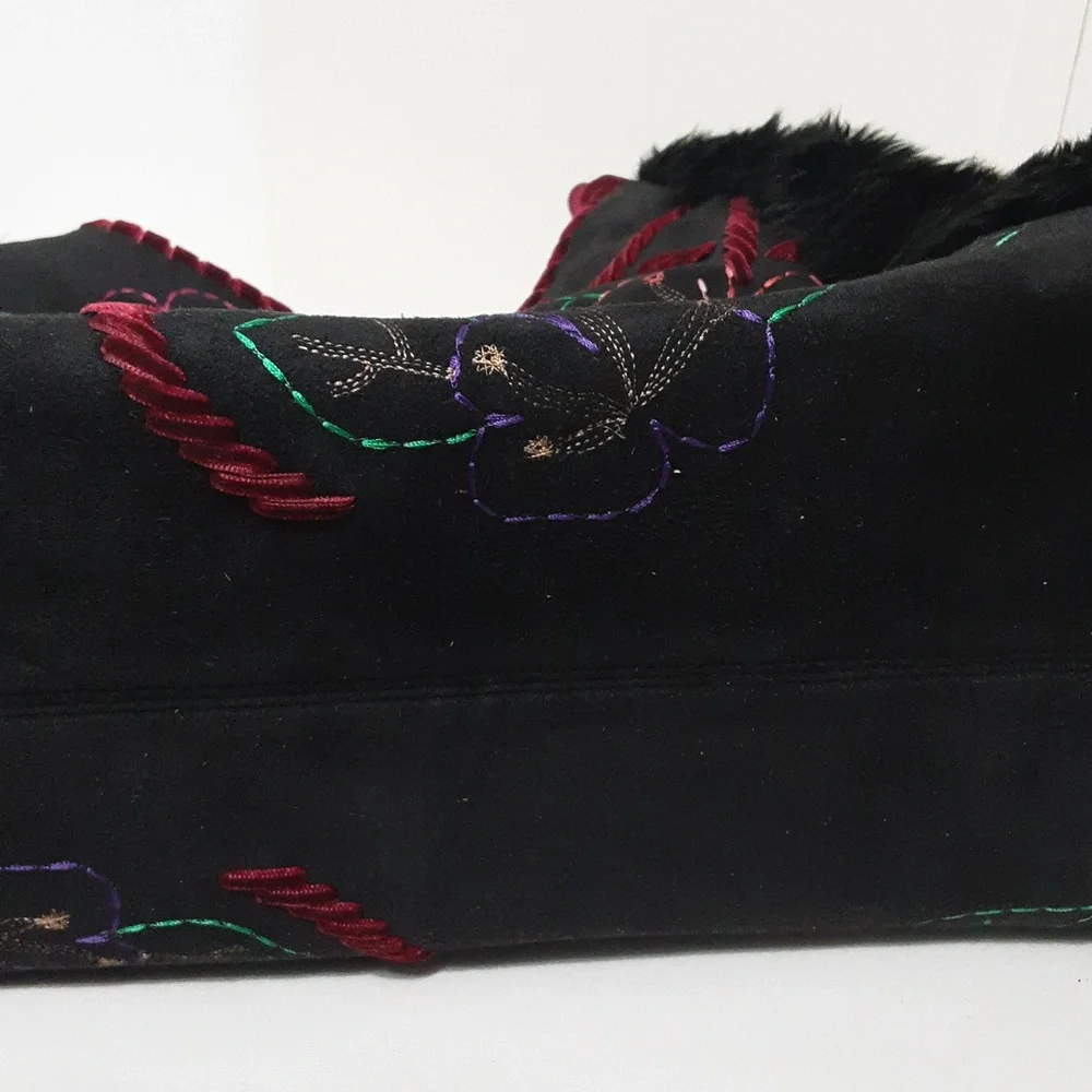 ANTONIO‎ I MELANI Black Faux Fur Multicolored Embroidered Detail Tote